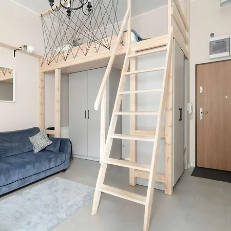Cosy With Mezzanine In Close To The Old Market Square By Renters 아파트